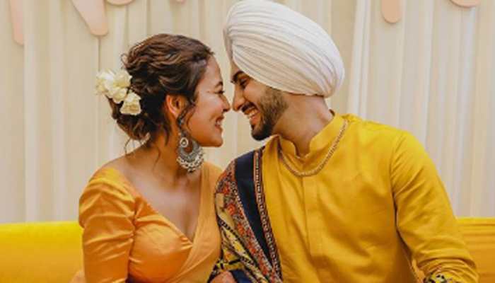 Inside Neha Kakkar and Rohanpreet Singh's vibrant Haldi ceremony, check out viral pics!