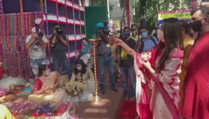 Bengali actress and TMC MP Nusrat Jahan and hubby Nikhil Jain play &#039;dhak&#039; and dance on Durga Ashtami in Kolkata - Watch