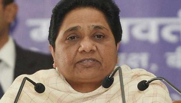 Revolt in Mayawati&#039;s party, 5 BSP MLAs join Akhilesh Yadav-led Samajwadi Party