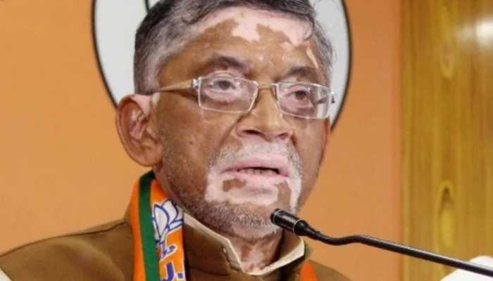 Union Minister Santosh Gangwar's wife, 6 family members test positive for COVID-19