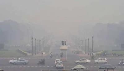 Delhi's air quality remains in 'very poor' category, AQI recorded at 302 