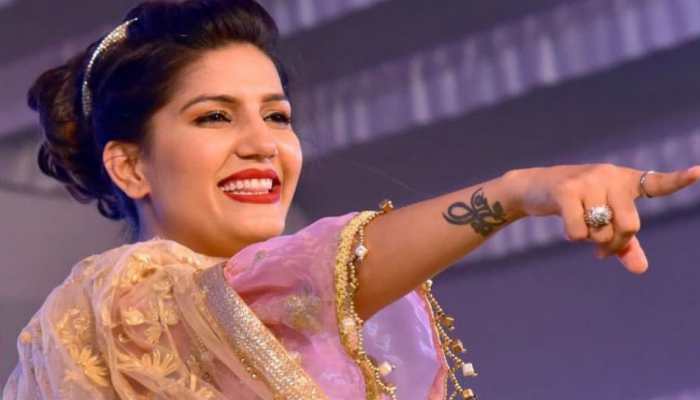 Sapna Choudhary's bridal avatar in old song 'Mera Chand' goes viral on Karwa Chauth - Watch