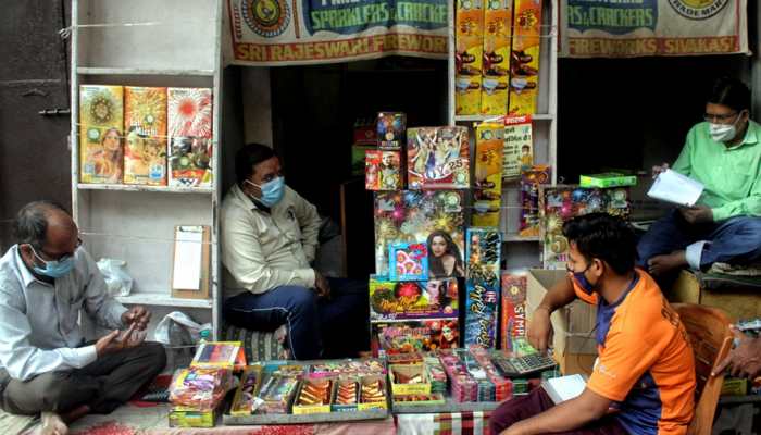 Warning for Delhiites! Delhi Police comes up with this action plan on sale and bursting of firecrackers