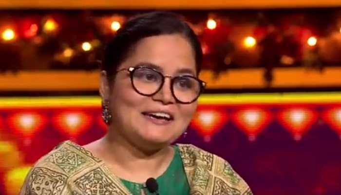 Kbc 12 Nazia Nasim Becomes First Crorepati This Season Will Win Rs 7 Crore Jackpot Television News Zee News Dear customer kbc(kbc season 12) provide a chance to every indian to join kbc season 12 to win lottery (cash or prize) its a chance to change your life don't. will win rs 7 crore jackpot