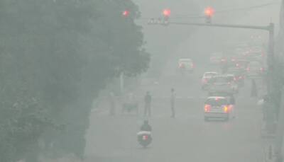 Smog engulfs Delhi on Diwali morning as AQI remains in 'severe' category