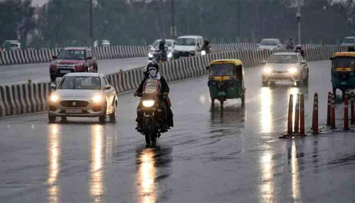 Heavy rain, thunderstorm hit Delhi, bring respite from choking pollution; AQI at 435