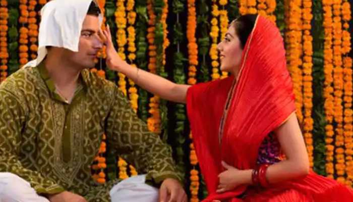 Bhai Dooj 2020: How is the festival different from Raksha Bandhan, read here to find out Bhai Dooj 2020: How is the festival different from Raksha Bandhan, read here to find out