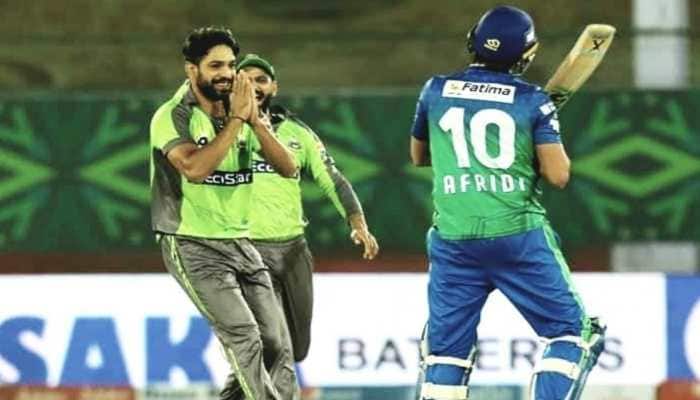 &#039;Please bowl slow next time&#039;: After getting out first ball in PSL game, Shahid Afridi lauds Lahore Qalandars&#039; pacer Haris Rauf