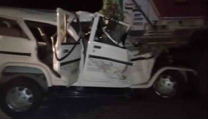 Major accident in Uttar Pradesh: 14 dead after car collides with truck in Pratapgarh