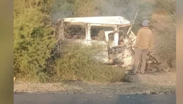 7 people charred to death after car collides with truck in Gujarat's Surendranagar