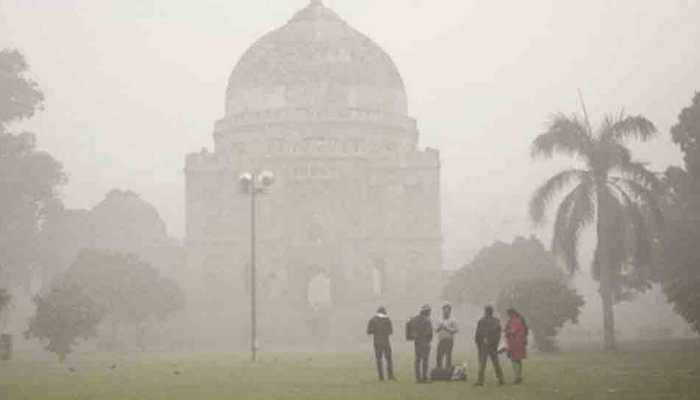 Cold wave sweeps Delhi; minimum temperature drops to lowest in 17 years; AQI stands in 'very poor' category