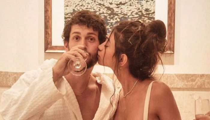 Ananya Panday&#039;s cousin Alanna Panday seals it with a kiss with boyfriend in this sizzling pic!