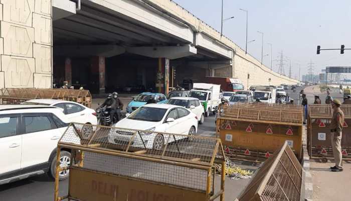 Farmers in Uttar Pradesh's Mathura, Baghpat join 'Chalo Delhi' protest; massive jam seen at borders