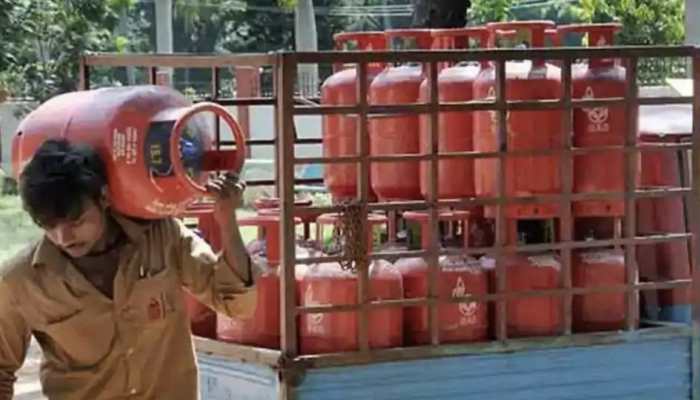 Cashback of upto Rs 500 on booking of gas cylinders from Paytm; here&#039;s how