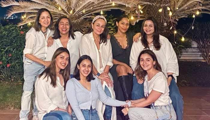 Alia Bhatt, Shaheen Bhatt, Soni Razdan catch up with friends, their smiles say it all!