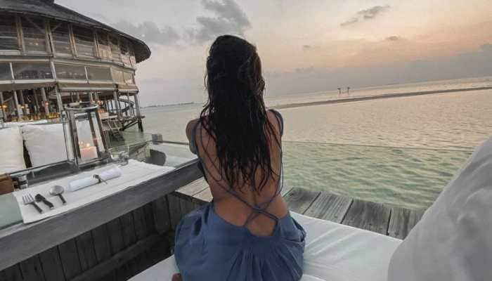 Farhan Akhtar captures girlfriend Shibani Dandekar gazing at the sea in Maldives!