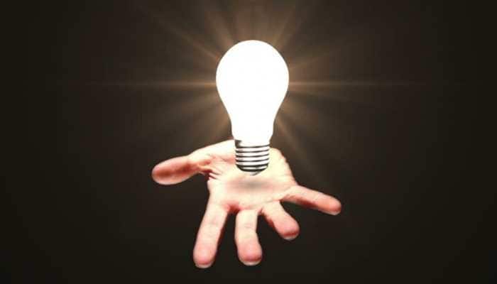 Bizarre! Thugs dupe Delhi businessman, sell ordinary bulb as &#039;magic lamp&#039; to him for Rs 9 lakh