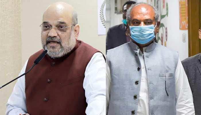 Agriculture Minister Narendra Singh Tomar meets Home Minister Amit Shah after protesting farmers reject govt&#039;s draft proposal