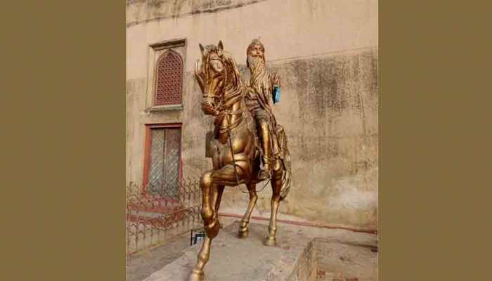 Maharaja Ranjit Singh&#039;s statue vandalised in Pakistan; second incident in a year