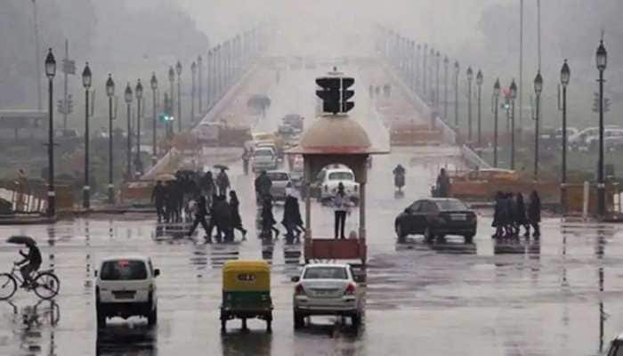 Parts of Delhi-NCR receive light rain; IMD says 'cloudy sky with light showers' likely today Parts of Delhi-NCR receive light rain; IMD says 'cloudy sky with light showers' likely today