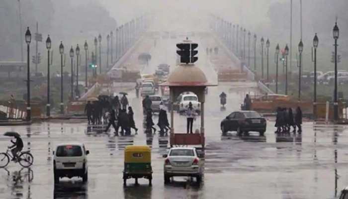 Parts of Delhi-NCR receive light rain; IMD says 'cloudy sky with light showers' likely today