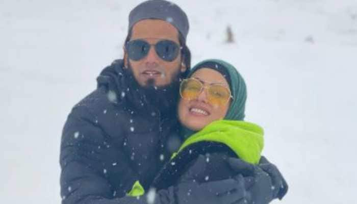 Sana Khan celebrates &#039;best shohar&#039; Anas Saiyad&#039;s birthday in Kashmir