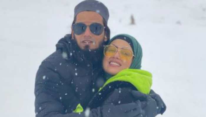 Sana Khan celebrates 'best shohar' Anas Saiyad's birthday in Kashmir