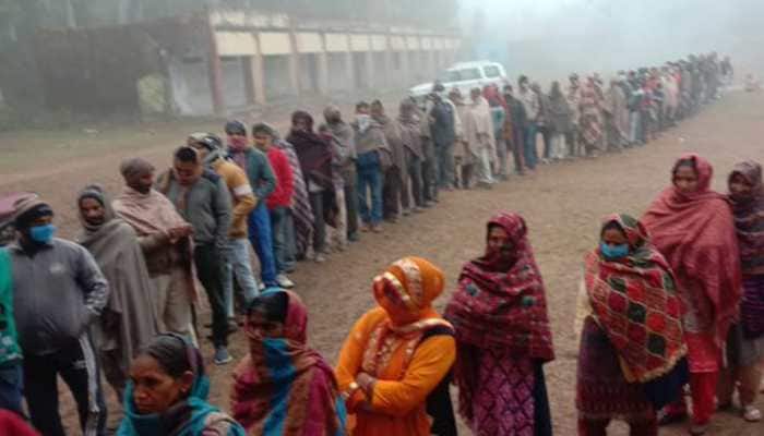 J&amp;K DDC election: Voting underway for seventh phase of polls, 298 candidates in fray