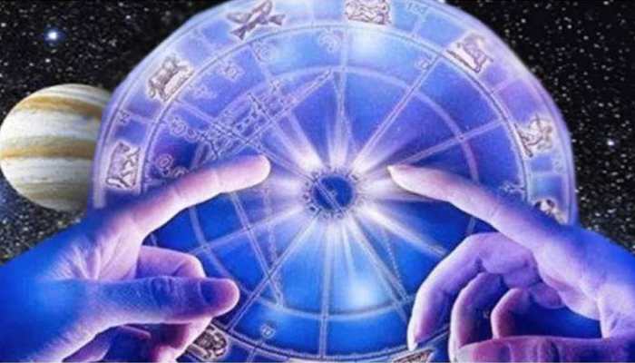 Horoscope December 24: Cancer and Sagittarius will need to stay patient today