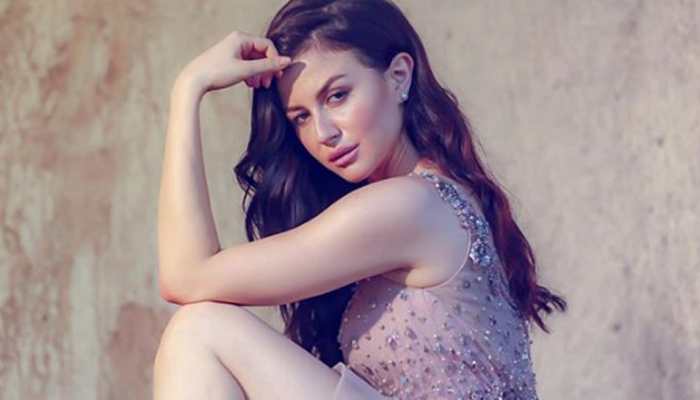 Arbaaz Khan's rumoured ladylove Giorgia Andriani looks red hot in these pics!