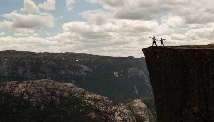 Proposal gone wrong: Austrian woman tumbles from cliff moments after saying 'Yes'