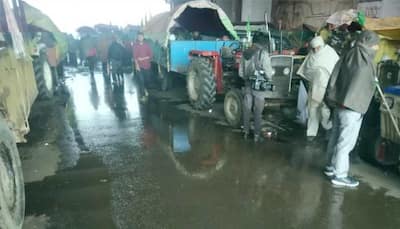 Heavy rain, cold at Delhi border cause inconvenience to protesting farmers