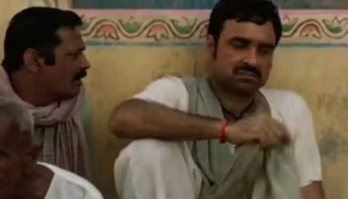 Pankaj Tripathi's 'Kagaaz' to release in this UP village via mobile movie theatre technology