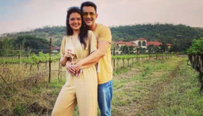 Aditya Narayan explores Sula Vineyards with wifey Shweta Agarwal, strikes a pose in twining outfits - Pics