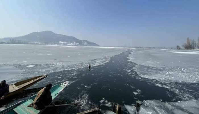 Srinagar witnesses coldest night in 25 yrs with minimum temperature at minus 8.4 degrees Celsius