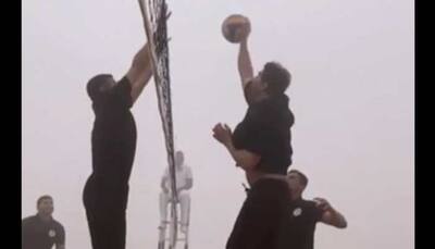 Akshay Kumar played volleyball with jawans to celebrate Army Day: Watch
