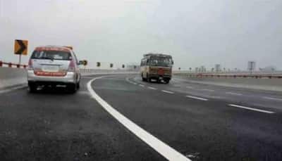 Major bus accident on Agra-Lucknow expressway, one dead