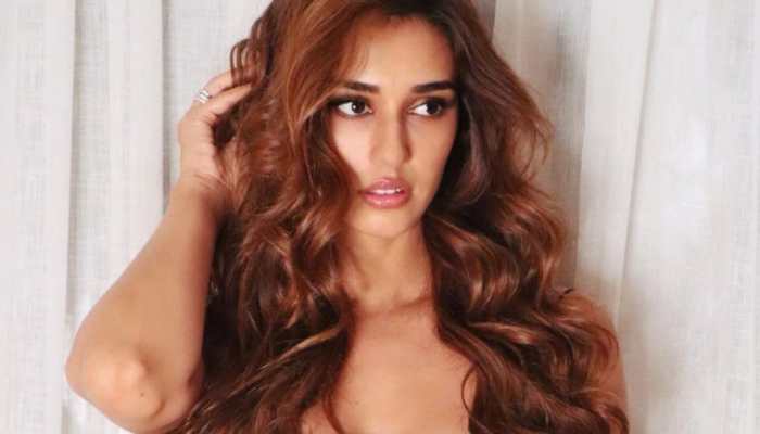 Disha Patani grooves to Tiger Shroff’s ‘Casanova’ in black bikini: Watch
