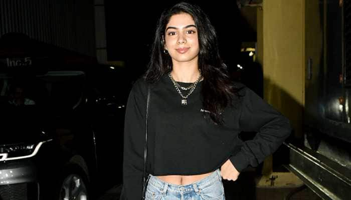 After Janhvi Kapoor, sister Khushi Kapoor to enter Bollywood, reveals father Boney Kapoor