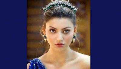Urvashi Rautela drops precious diamond jewellery while posing for video, check out her reaction
