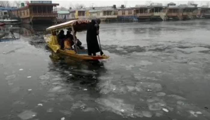 Srinagar witnesses coldest night in three decades, freezes at minus 8.8 degrees Celsius