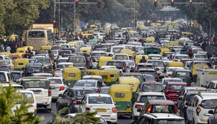 Delhi-NCR traffic update: Heavy congestion near Akshardham, traffic on important routes diverted