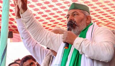 Stage collapses at farmer leader Rakesh Tikait's 'mahapanchayat' in Haryana's Jind: WATCH