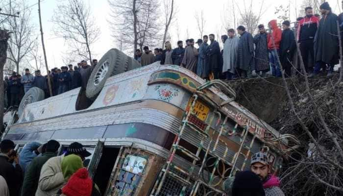 Twenty injured as bus overturns in Jammu and Kashmir&#039;s Budgam district