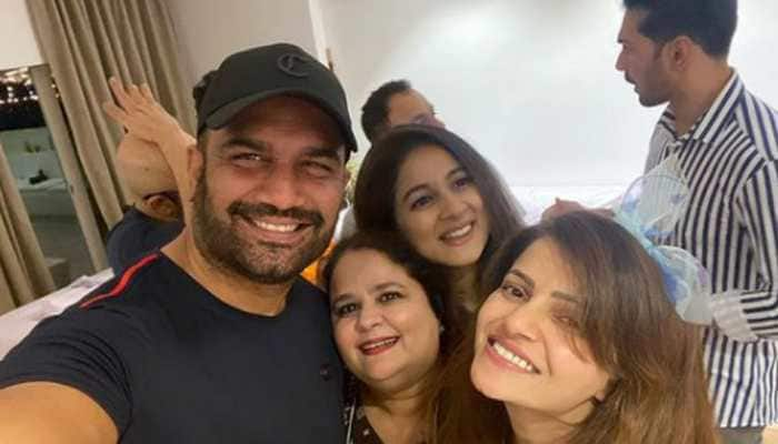 Bigg Boss 14 winner Rubina Dilaik&#039;s PawriHoraiHai with hubby Abhinav Shukla, Sharad Kelkar, Srishty Rode and friends - In Pics