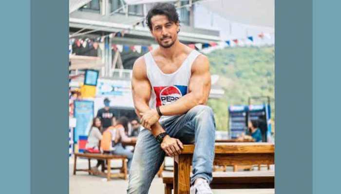 Tiger Shroff turns 31, mother Ayesha Shroff, sister Krishna Shroff, Ananya Panday shower love on 'Baaghi' star