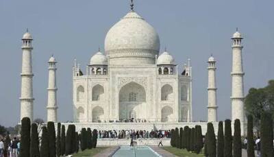 Bomb scare at Agra's Taj Mahal, tourists evacuated, search underway