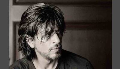 Shah Rukh Khan visits parents' grave after arriving in Delhi, pays respect