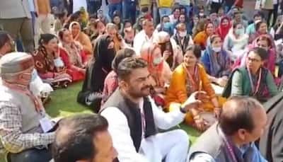 J&K: DDC members call off protest, will meet L-G Manoj Sinha on March 12