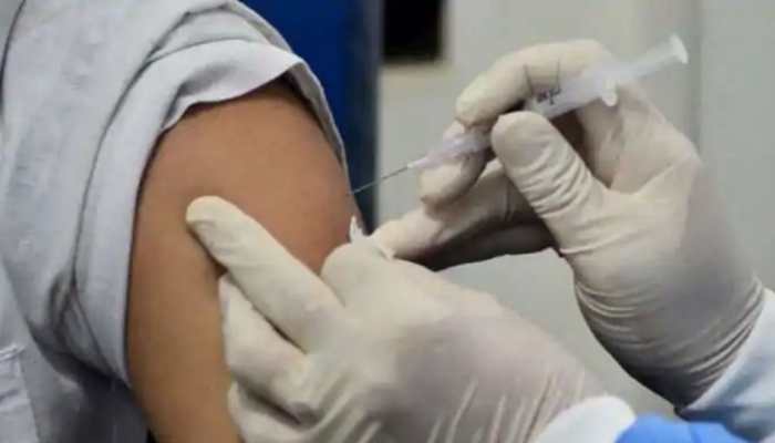 Vaccination centres in Maharashtra get permission to work 24x7